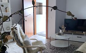 Zoe'S House